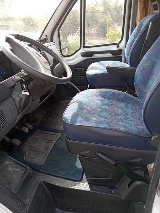 Autocaravana pronta a circular