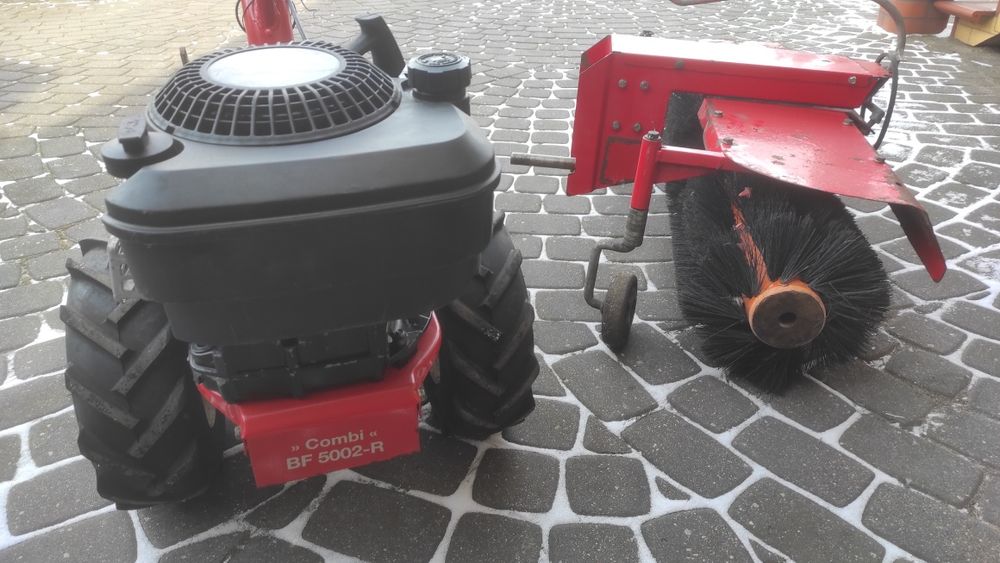 Zamiatarka (odśnieżarka)spalinowa Alko