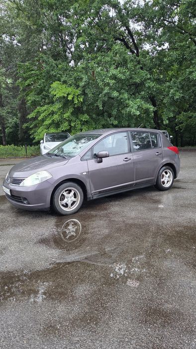Nissan Tiida 2008, 1,6л газ/бензин автомат