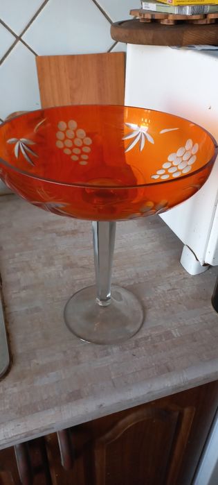 Продам вазы из цветного хрусталя.