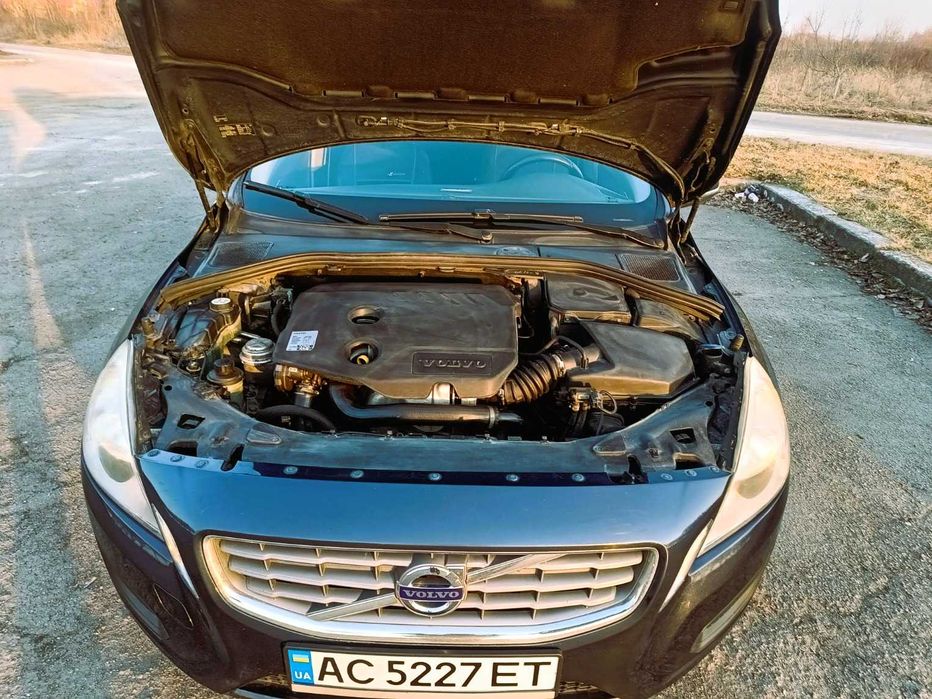 Volvo V60 D2 2012 року(модельний 2013)