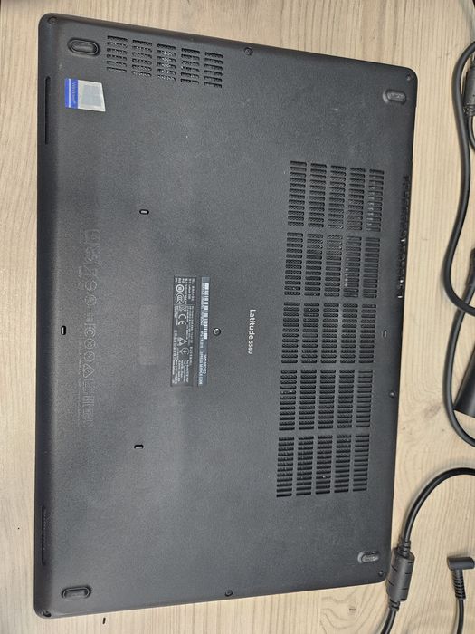 Dell Latitude 5580 i7-7820HQ/16Gb/SSD 256Gb/Nvidia 940MX/15.6" IPS/новая батарея