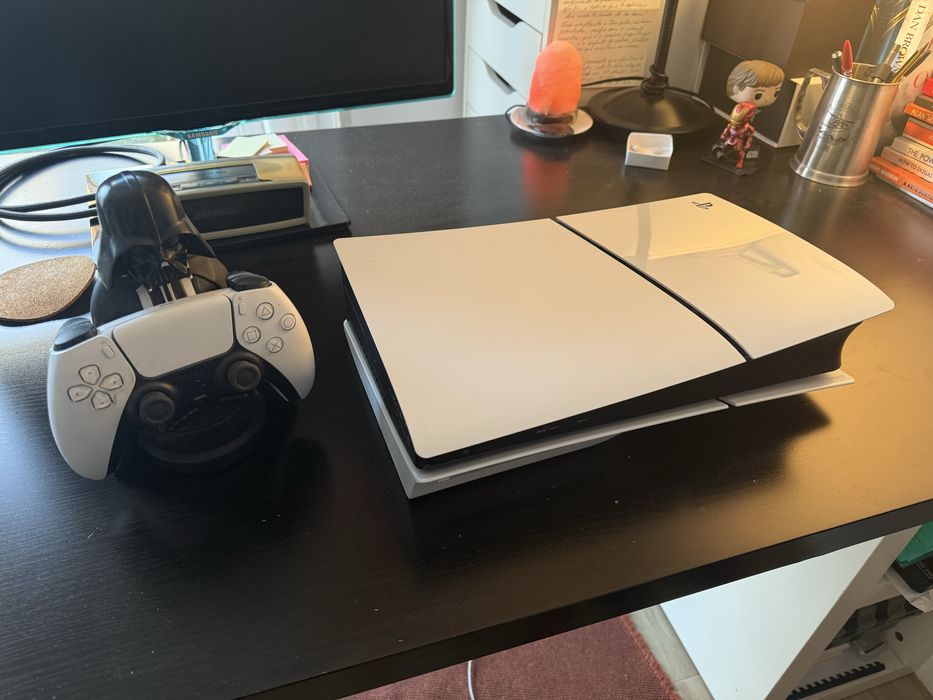 PlayStation 5 + 8 jogos