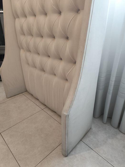 Cabeceira estofada para cama – confortável e sofisticada