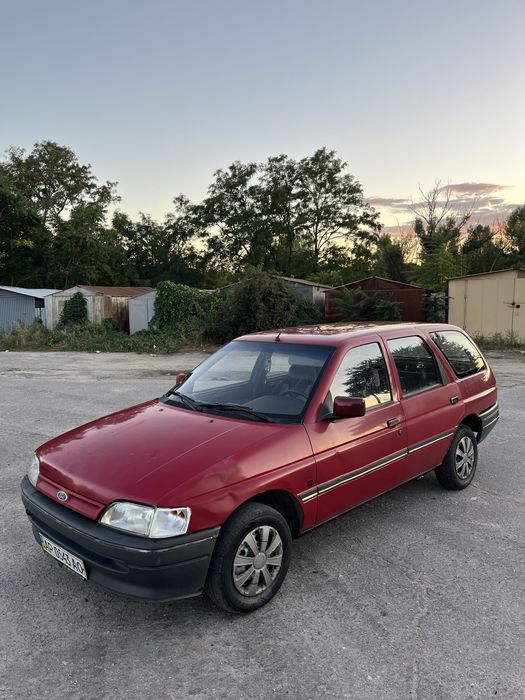 Продам  Ford Escort