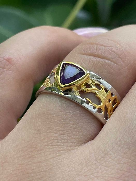 Кольцо из серебра 925 пробы с фиолетовым аметистом 6 мм, размер 18,5