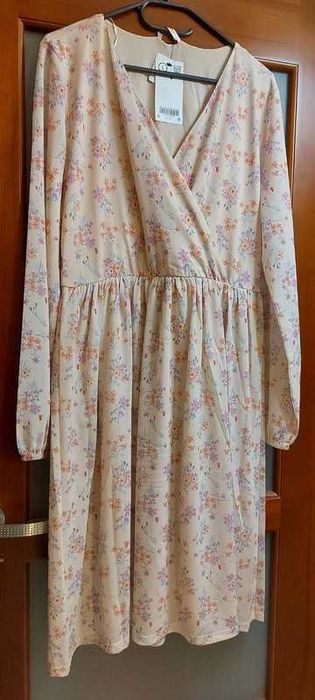 Nowa beżowa sukienka w kwiaty - L