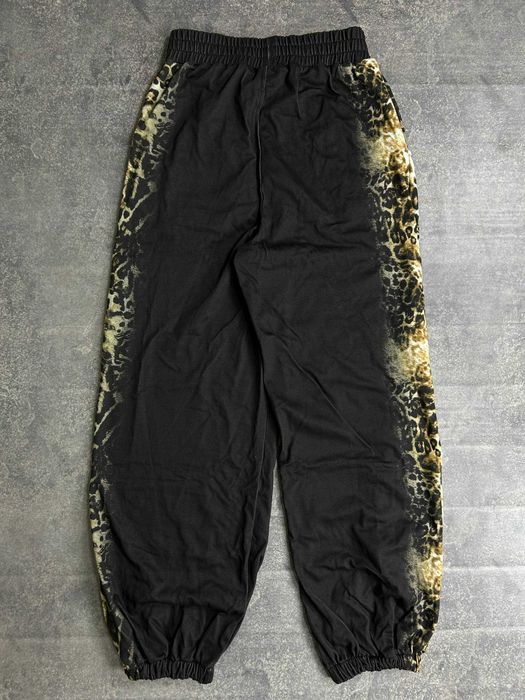 Штани MOWALOLA чорні sweatpants штаны спортивки леопард archive opium