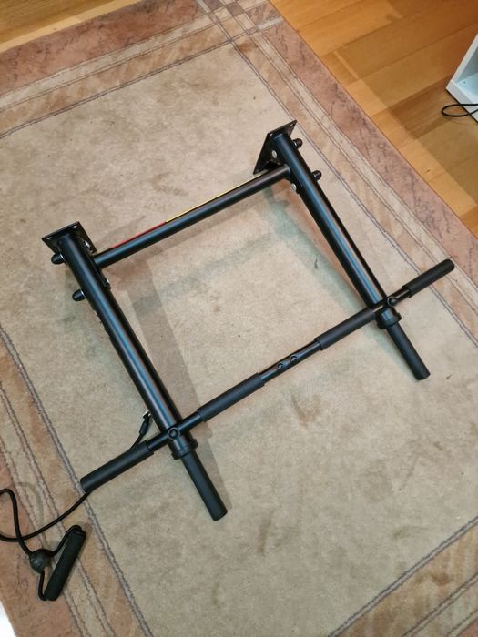 Barra de Elevações de Musculação de Parede (Pull-Up)