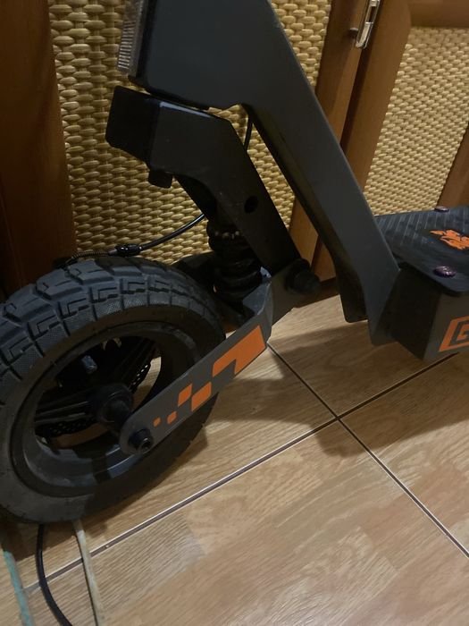Продам kukirin g2 ідеал стан