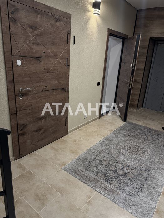 Чорнова 2 км квартира в центрі міста 77 м2