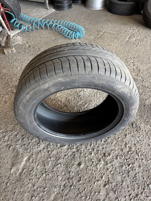 Резина, шини є GoodyYear Eagle F1 255/50 R19