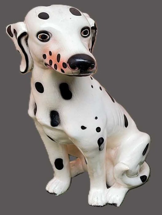 Cão de loiça em bom estado, decorativo