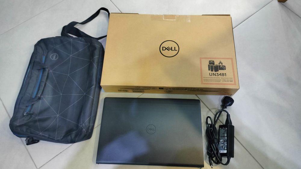 Dell Inspiron 3520 15,6"/i5/16GB/512GB/Win11