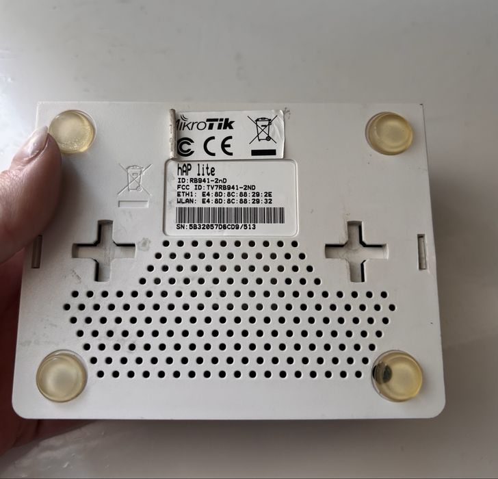 Wi-Fi роутер MikroTik hAP lite (RB941-2nD)