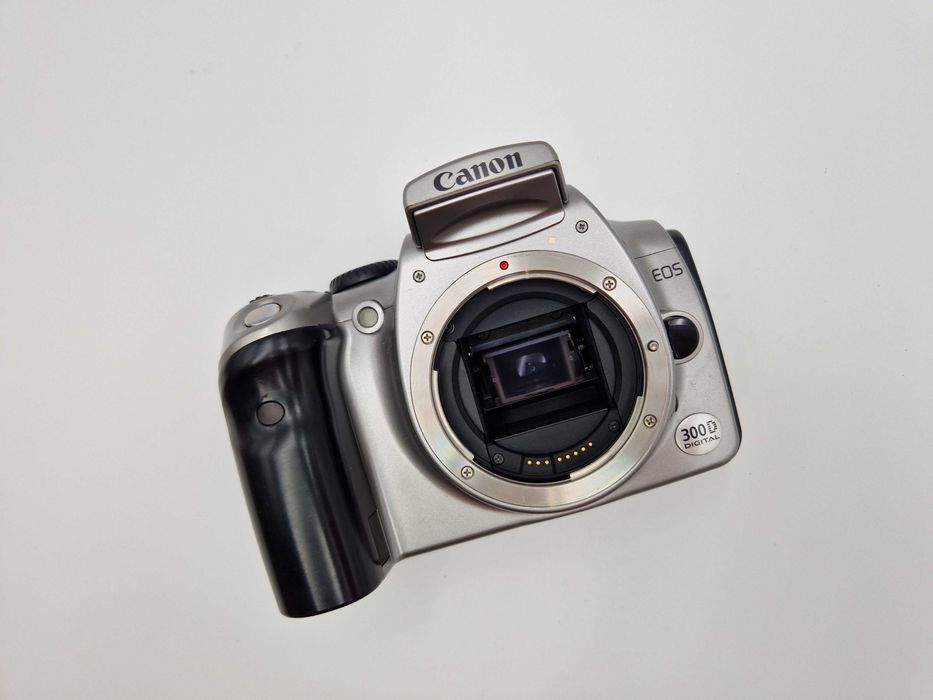 WYPRZEDAŻ Aparat Canon 300D body - klasyczny i nadal świetny