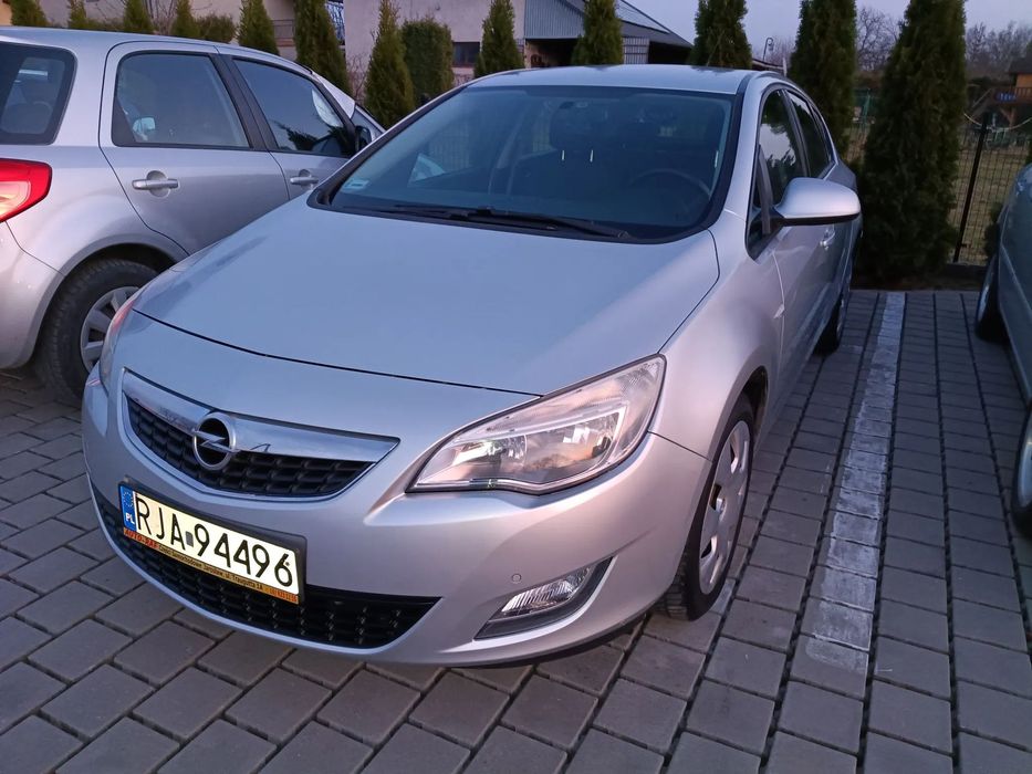 Opel Astra Astra j 1.6 LPG, zadbany,w pełni sprawny