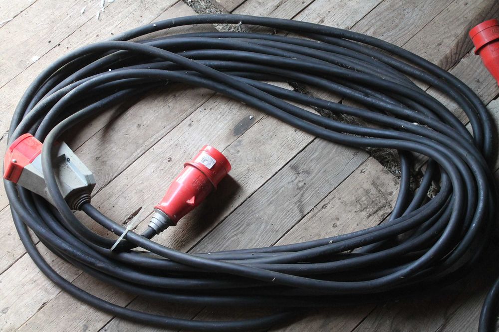 Kabe przewód siłowy