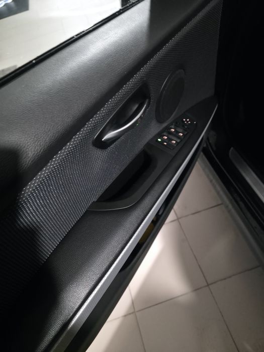 BMW 320 — fotografia 3