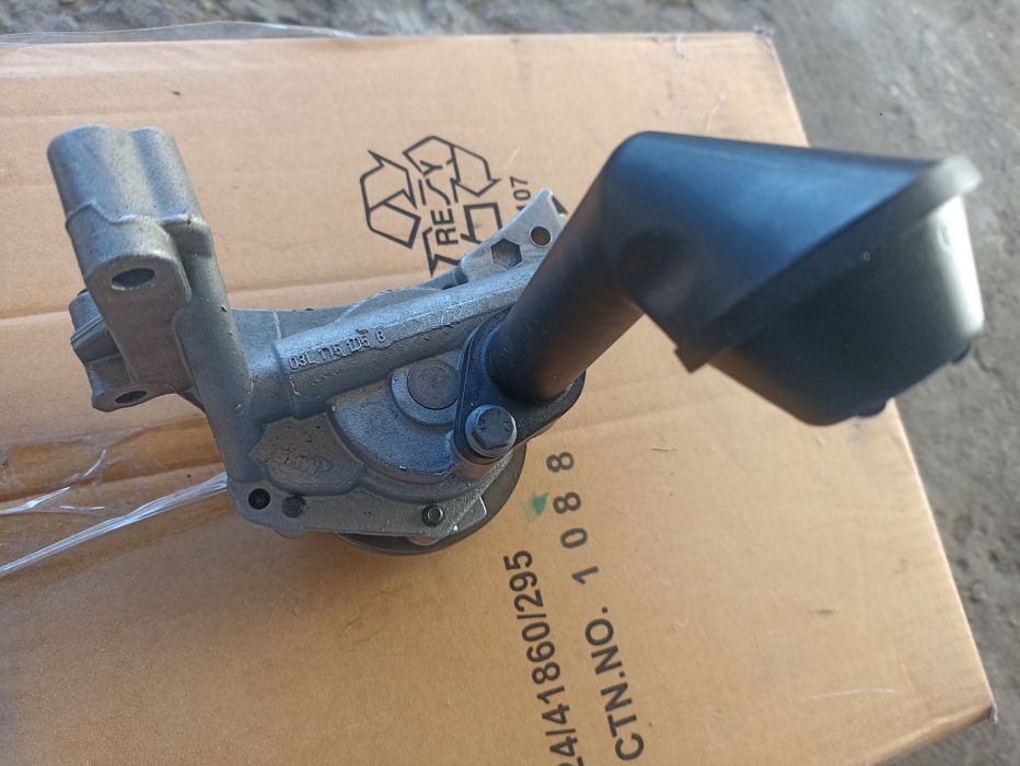 Масляний насос Кадді Caddy 1.6