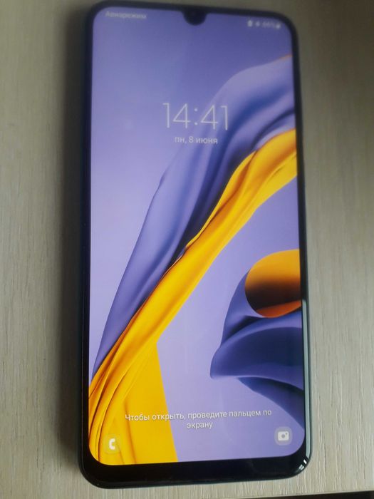 Самсунг М21 смартфон відмінний стан