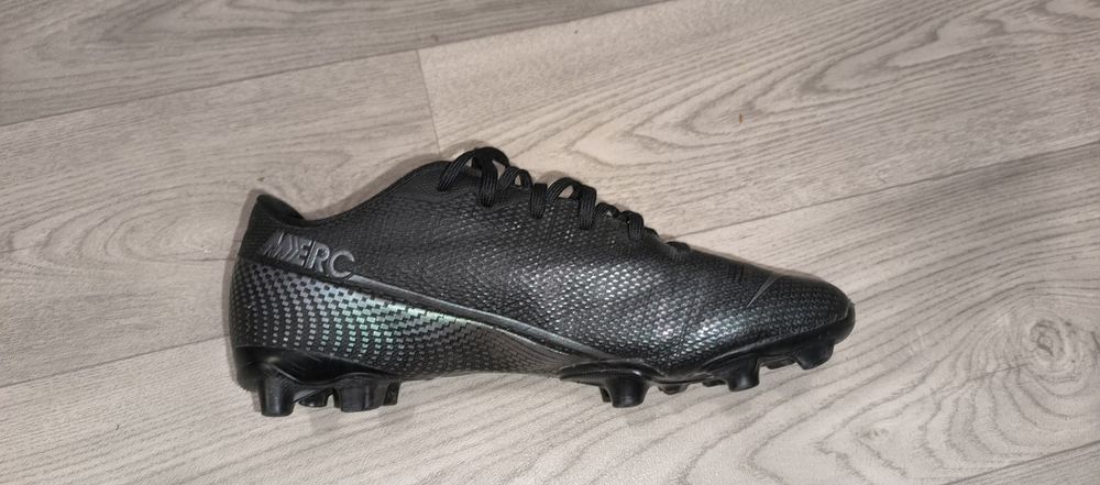 Футбольні бутси nike mercurial