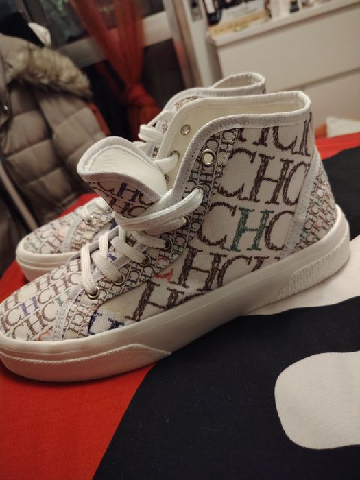 Calçado usado em bom estado