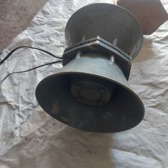 Sprzedam  Głośnik tubowy