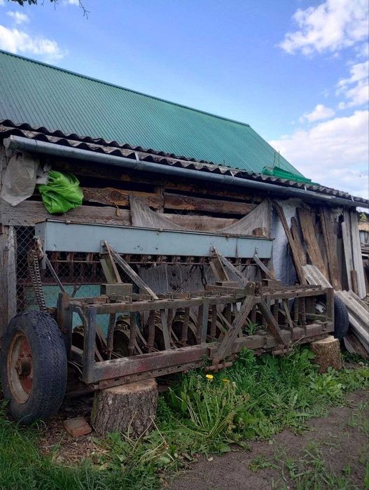 Сівалка робоча навісна 16 сошників