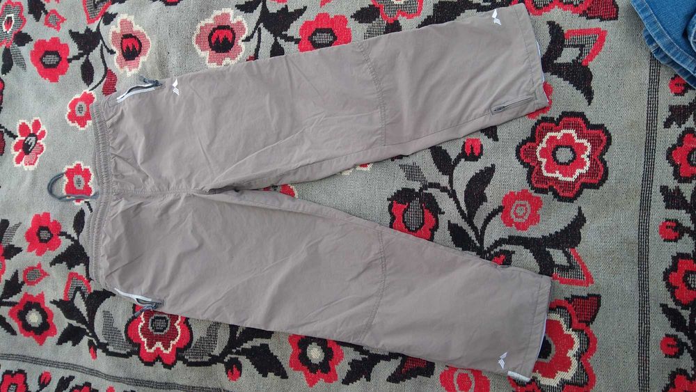 Спортивні брюки нейлон котон поліестер.