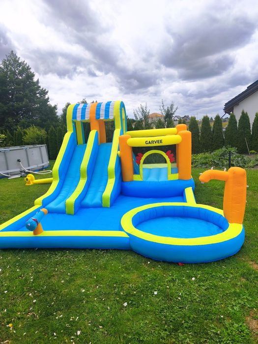 Wynajmę dmuchaniec wodny, dwie zjeżdżalnie wodne , trampolina , basenik dla najmłodszych