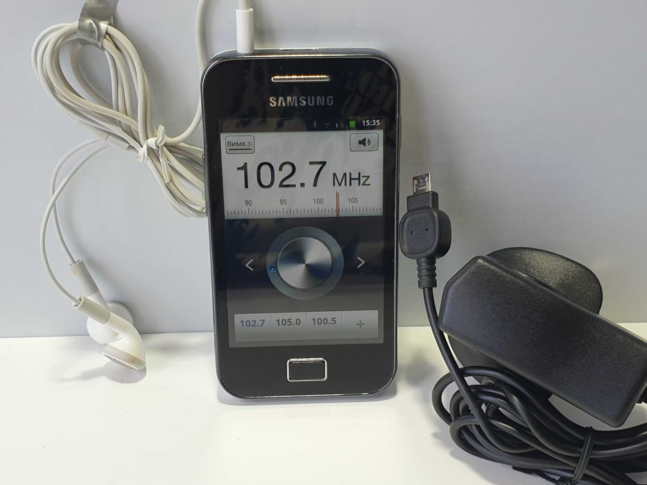 телефон Samsung Galaxy Ace S5830 + зарядне навушники