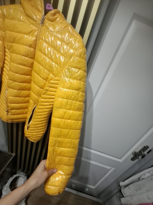 Żółta kurtka damska pikowana S
