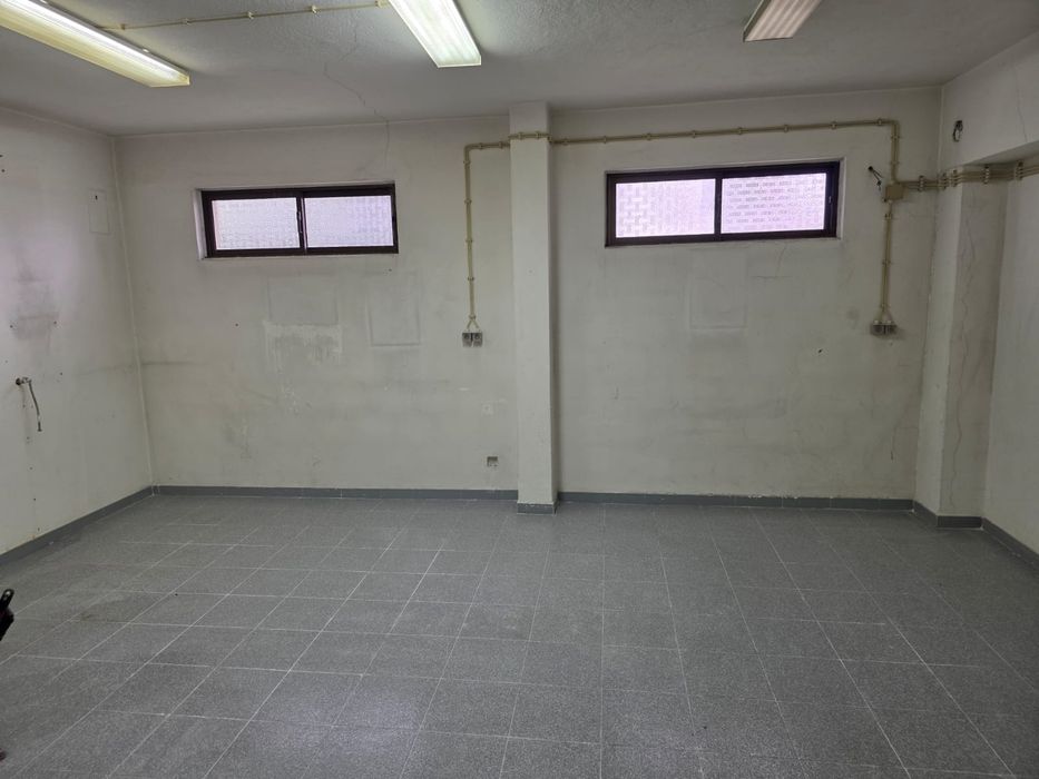 Armazém / Garagem