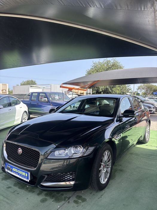 Jaguar XF 20d Prestige verde 2016