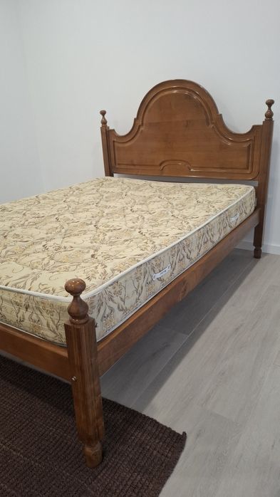 Cama casal  133 x 183