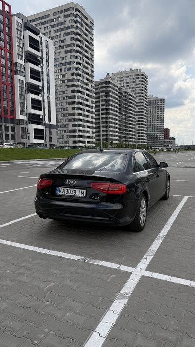 Продам Audi A4 2012