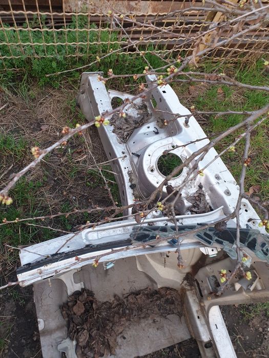 Передний правый лонжерон на Киа Черато 2007г. в.