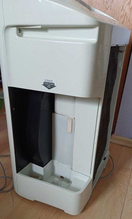 Oczyszczacz powietrza do pomieszczeń do 48 m2, Sharp KC-A60EU-W  z technologią jonów Plasmacluster