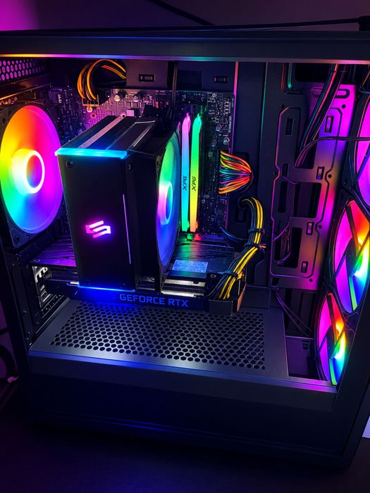 Komputer gamingowy do gier RTX RGB