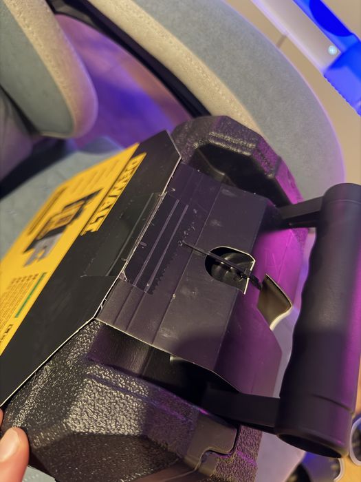 Лазерний рівень DeWALT DW089CG-XJ (зелений промінь)