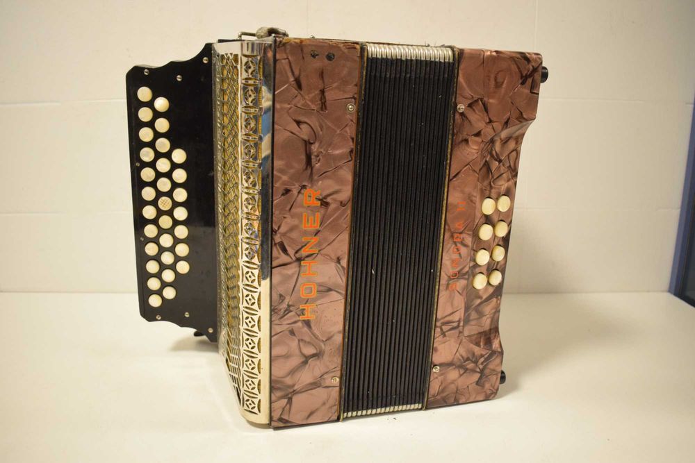 Vendo Concertina Hohner Sonora II 3 Voz Voz  Tonalidade La