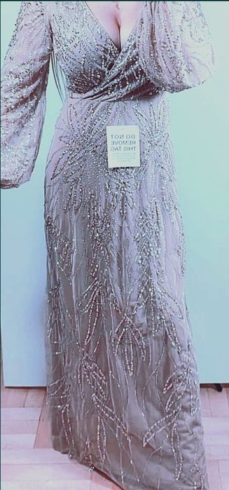 Suknia wieczorowa długa z aplikacjami