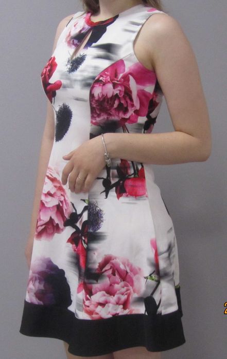 Плаття літнє розмір M (44)