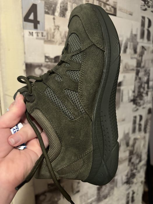 Військові кросівки 39 розмір