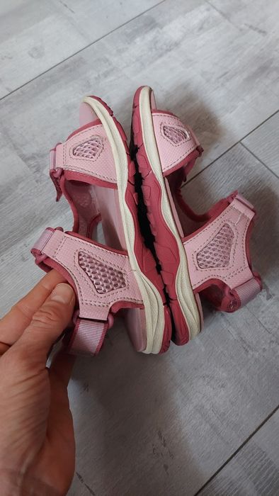 Босоніжки для дівчинки 29 р. 19,5 см.