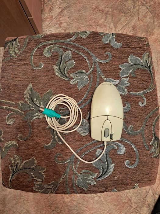Продам мишку комп'ютерну A4TECH