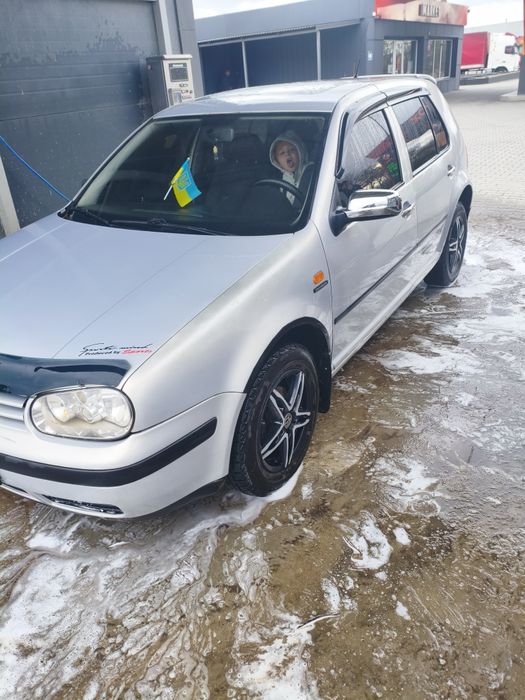 Продам  Volkswagen Golf 4