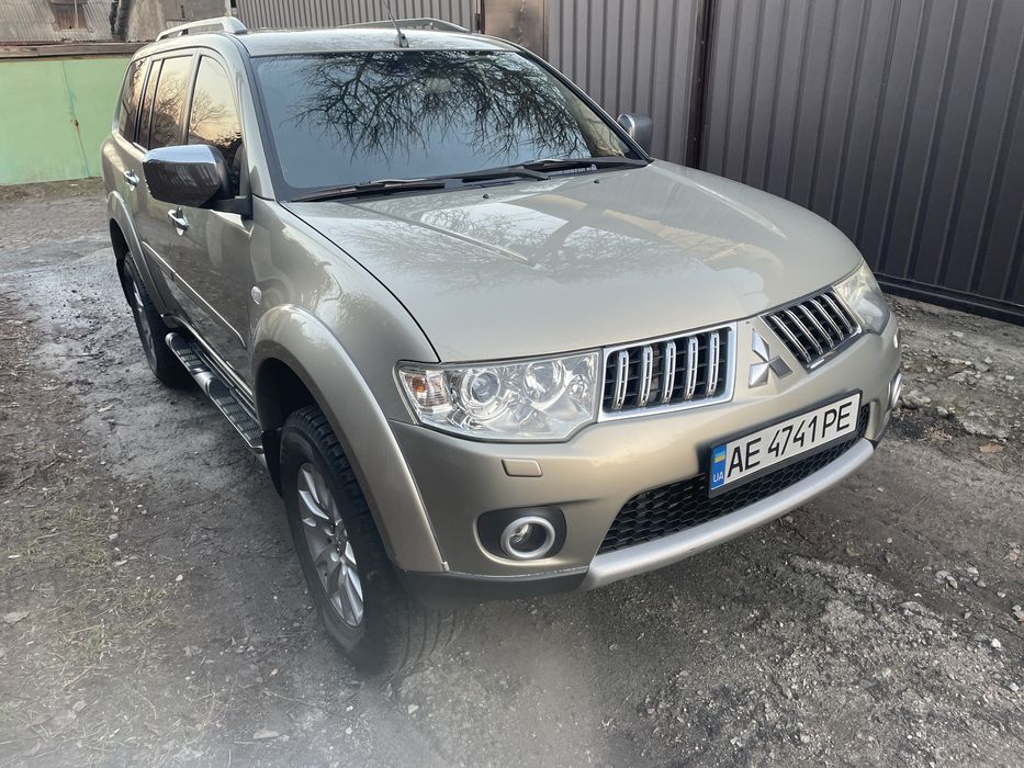 Митсубиси Паджеро спорт