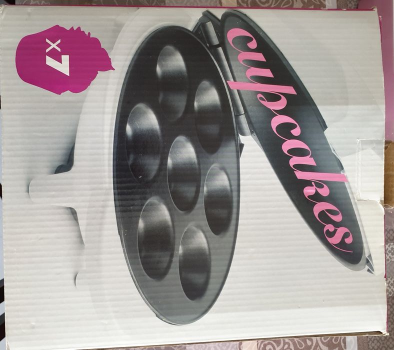 Cupcake Machine431702236925808643